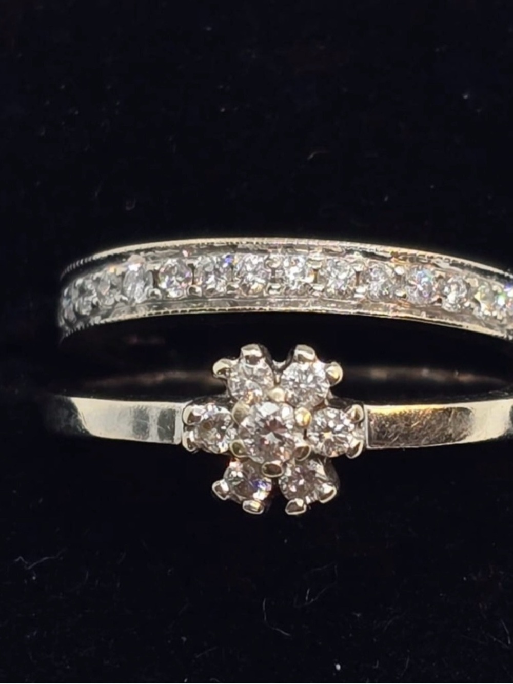 18K GOLD DIAMOND RING - Picture 5 of 5